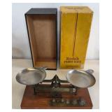 EASTMAN KODAK STUDIO SCALE W/EXTRA  WEIGHTS