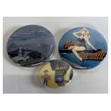 3 BUTTONS-MAD STATUE OF LIBERTY AND HIT STUFF