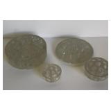 FOUR GLASS FLOWER FROGS