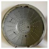 LARGE GRAY GRANITEWARE STRAINER