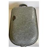 GRAY SPECKLED GRANITEWARE ROASTING PAN