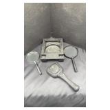MAGNIFYING GLASSES
