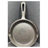 SMALL CAST IRON SKILLET