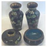 SET A SMALL ORIENTAL VASES-CLOISONNï¿½