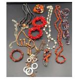 ASSORTMENT OF NECKLACES AND BRACELETS
