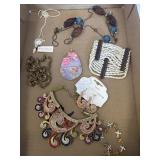 ASSORTMENT OF NECKLACES AND BRACELETS