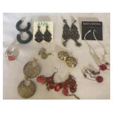 ASSORTMENT OF EARRINGS