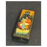 SMALL RUSSIAN LACQUER FOLK ART BOX