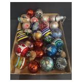 LARGE ASSORTMENT OF VTG CHRISTMAS ORNAMENTS