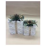 Shellie Burgin  "Snowy Chrismas Presents Decor"