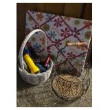 Flashilight, Basket, Pinboard