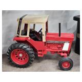 International 1586 Toy Tractor