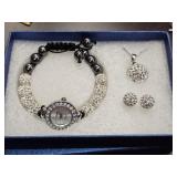 Assorted Vintage Jewelry