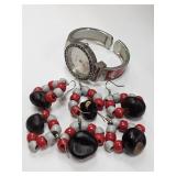 Assorted Vintage Jewelry