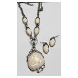 Assorted Vintage Jewelry