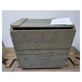 Vintage Berry Crate holds 8 Wood Quart Baskets