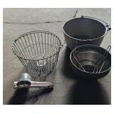 Large Kitchen Ware