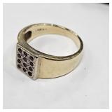 10Kt Gold Ring 7.9g