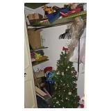 Contents of Closet w/ Chrismtas tree