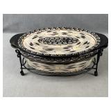 Casserole Dish w Stand