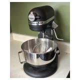 Kitchen Aid Stand Mixer in Matte Black