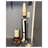 Model USA Rocket Ship w/ Stand, Accessories
