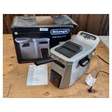 DeLonghi Electric Countertop Deep Fryer