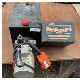 Hydraulic Pump & Reservoir & Plow Vibrator