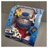 LE M&M Make a Splash Candy Dispenser