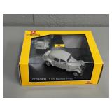 Citroen 11 CV Berline 1953 Diecast Car