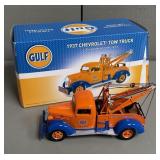 Gulf 1937 Chevrolet Tow Truck 1:30 Scale Die Cast