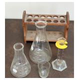 Pair of Pyrex Erlenmeyer Flasks, 250 + 500 mL
