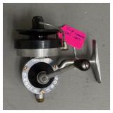 JOB 1583 (France) Spinning Reel, Cica 1950s