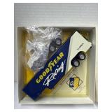 Quaker American Goodyear Racing By a Vinross