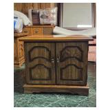 Immaculate MCM End Tables with storage, Looks