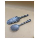 Vintage cast aluminum scoops