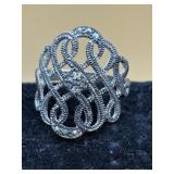Vintage sterling silver lattice ring features