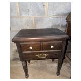 Pine End Table need tlc15 1/2x 22x 26 1/2