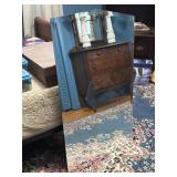 Arched Beveled Mirror 25 wide 41 tall Does have