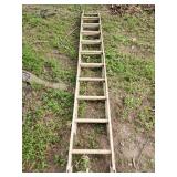 aluminum extension ladder