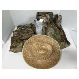 XL camo rain set, pants & jacket & straw hat