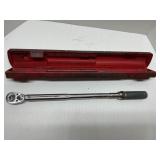 Torque wrench with case (200 ft pounds)