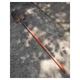 Shovel with chipped tip