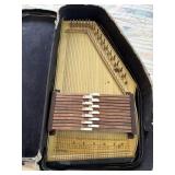 Oscar Schmidt Autoharp in case