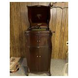 Antique Victrola Cabinet.  Victor Talking Machine