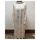 Vintage floral nightgown lace collar and cuffs