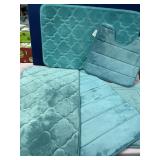 5 Bathroom Rugs plush