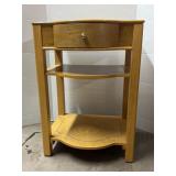 Vintage wooden accent side table. 18.5x16.5x26
