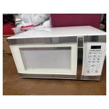 Hamilton Beach Microwave. Nice!