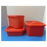 Set a three Tupperware containers with lids